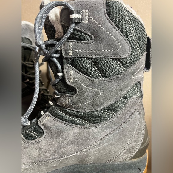 Sz 9.5 VASQUE WOMENS WINTER BOOTS - Picture 4 of 11